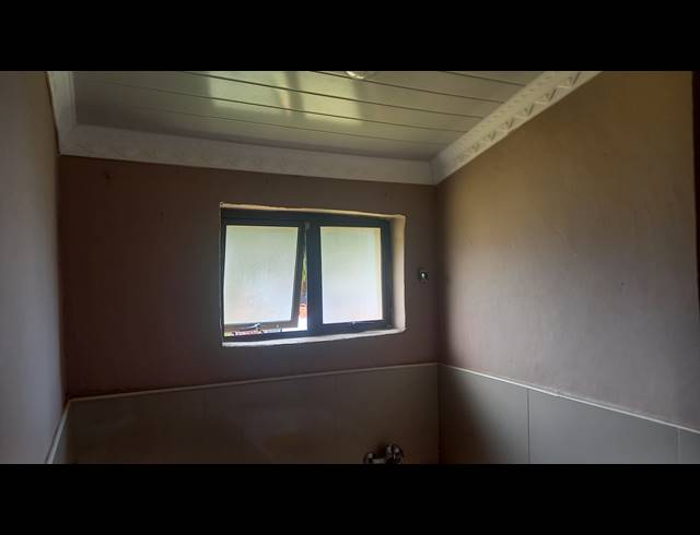 2 BEDROOM HOUSE RENTED IN UMLAZI P